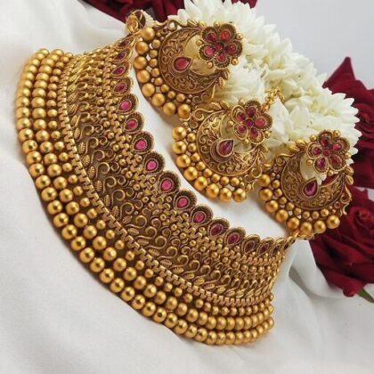 Handcrafted Artificial Maharashtrian Pearl Gold Plated Wedding Choker Jewellery Set